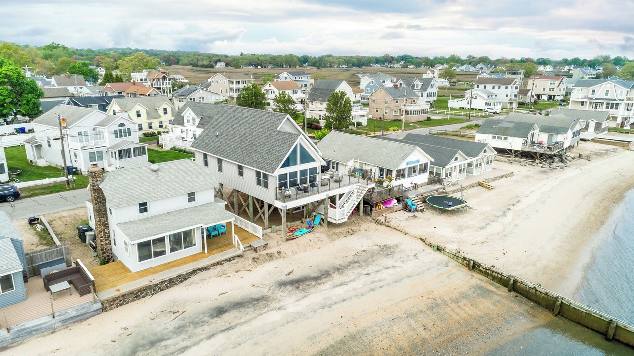 Photo of Outdoor in Saybrook Manor