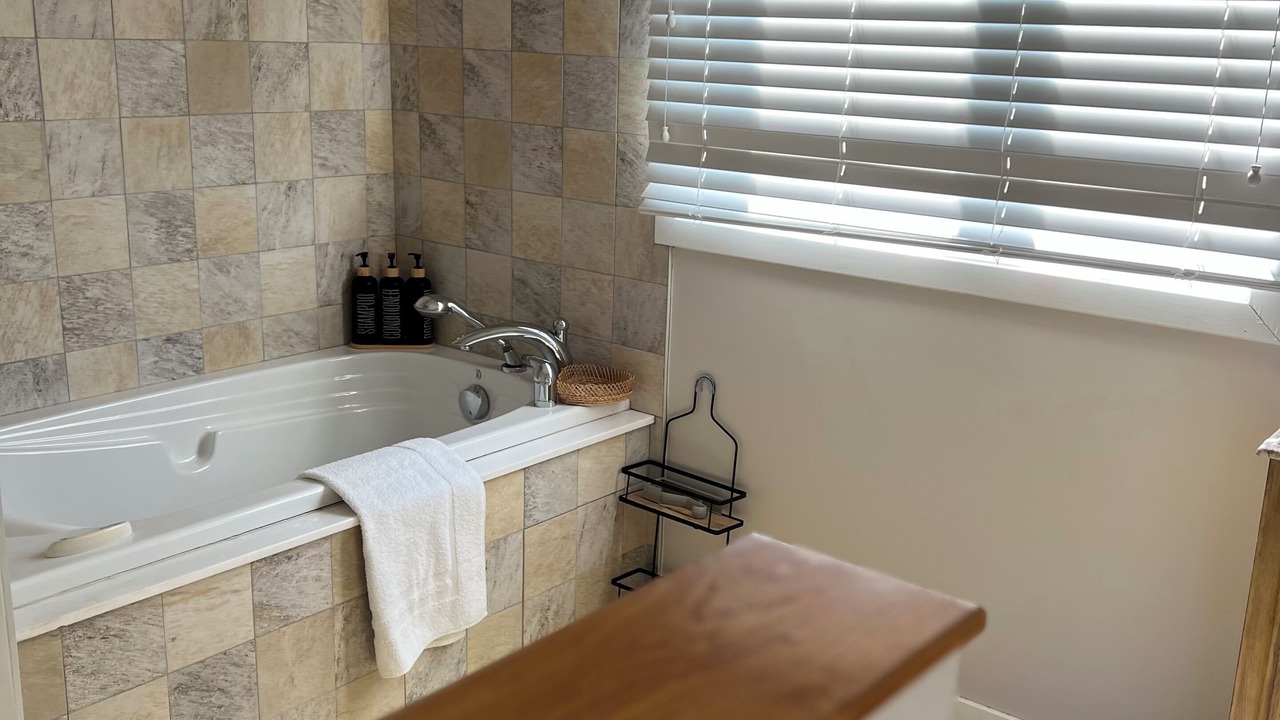 Photo of Bathroom in Saybrook Manor
