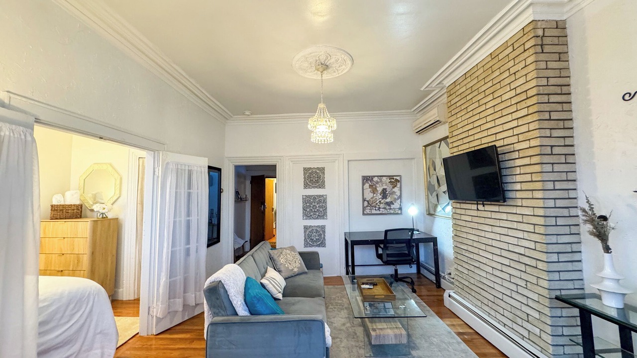 Photo of Bedroom in Emerson Gardens