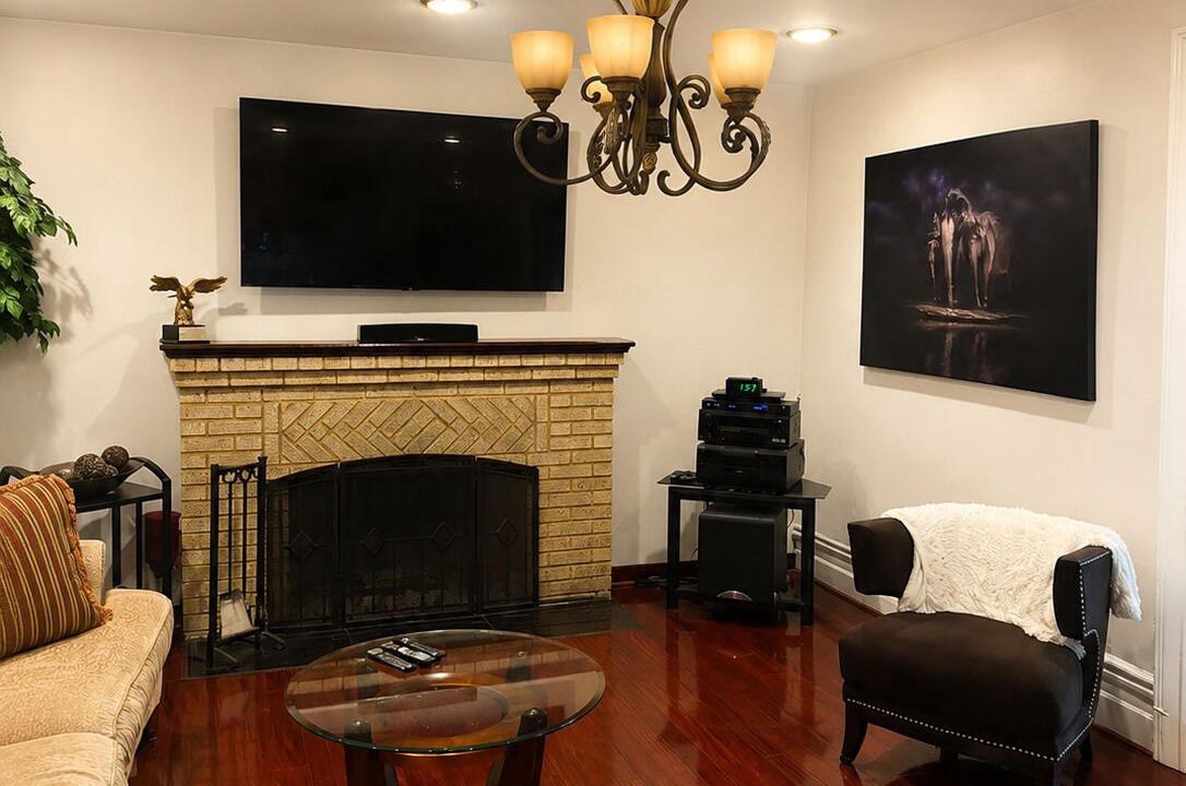 Photo of Livingroom in University Heights