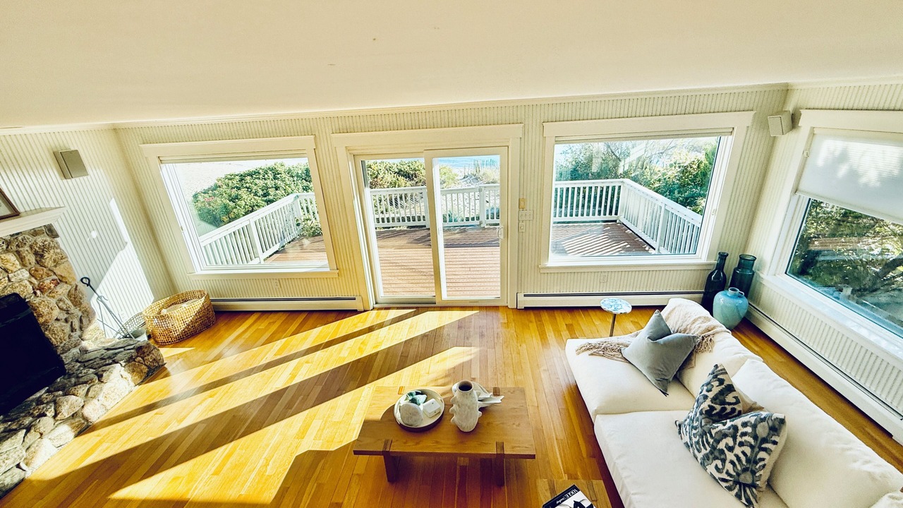 Photo of Livingroom in Westbrook Center