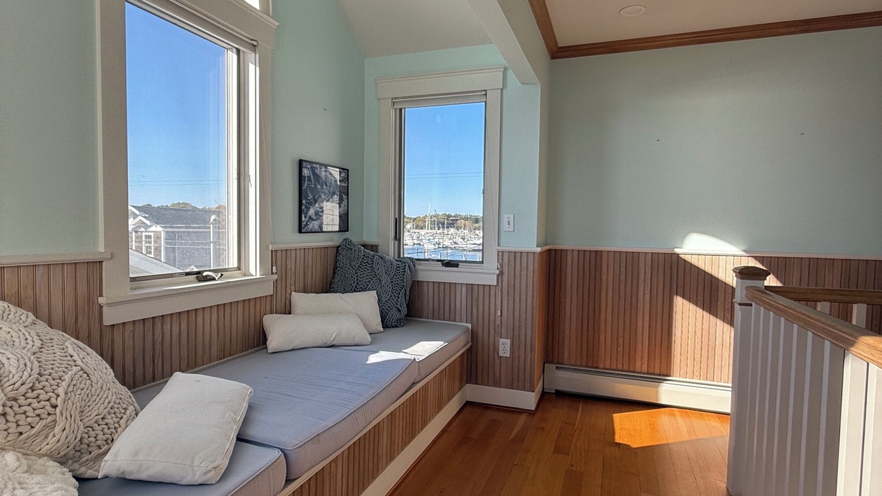 Photo of Bedroom in Westbrook Center
