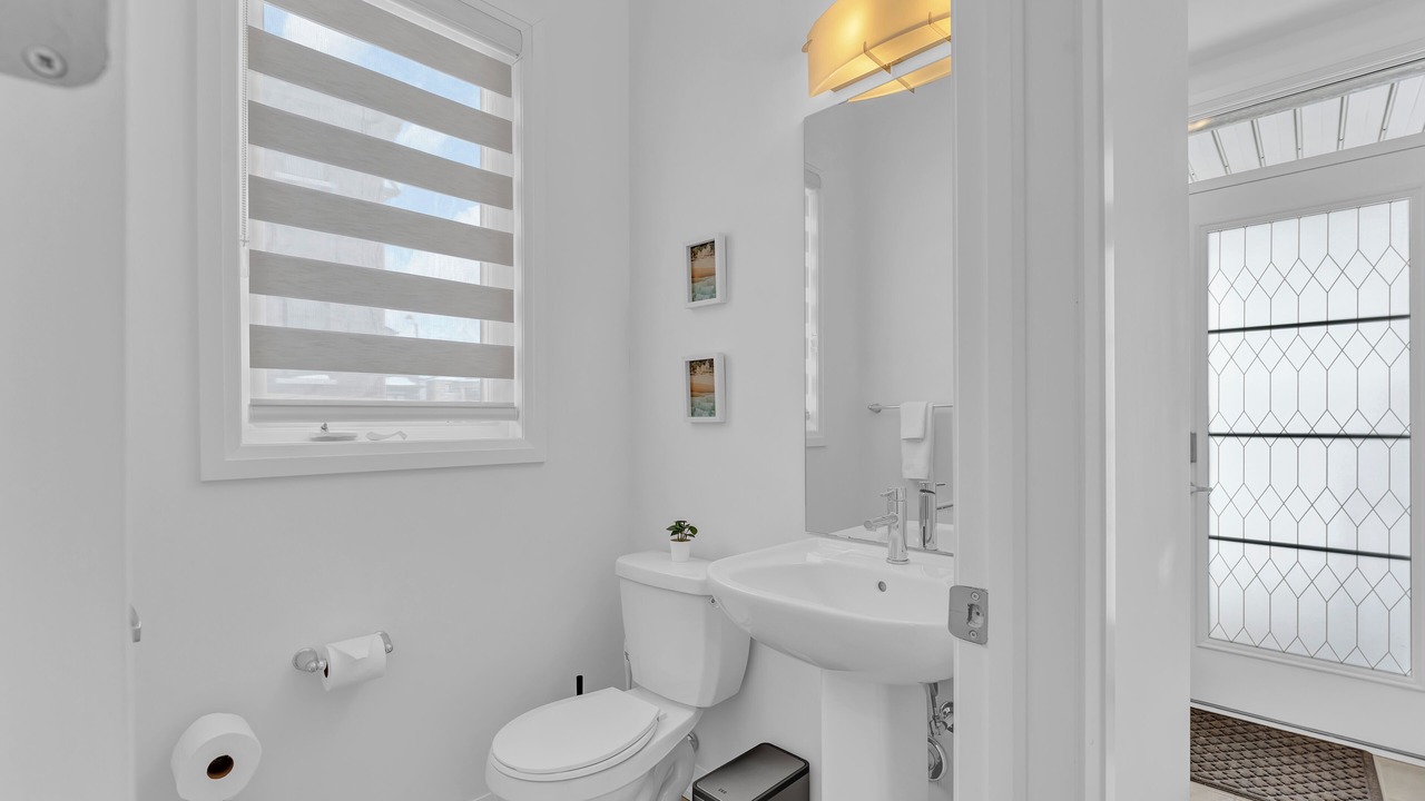 Photo of Bathroom in Caledonia