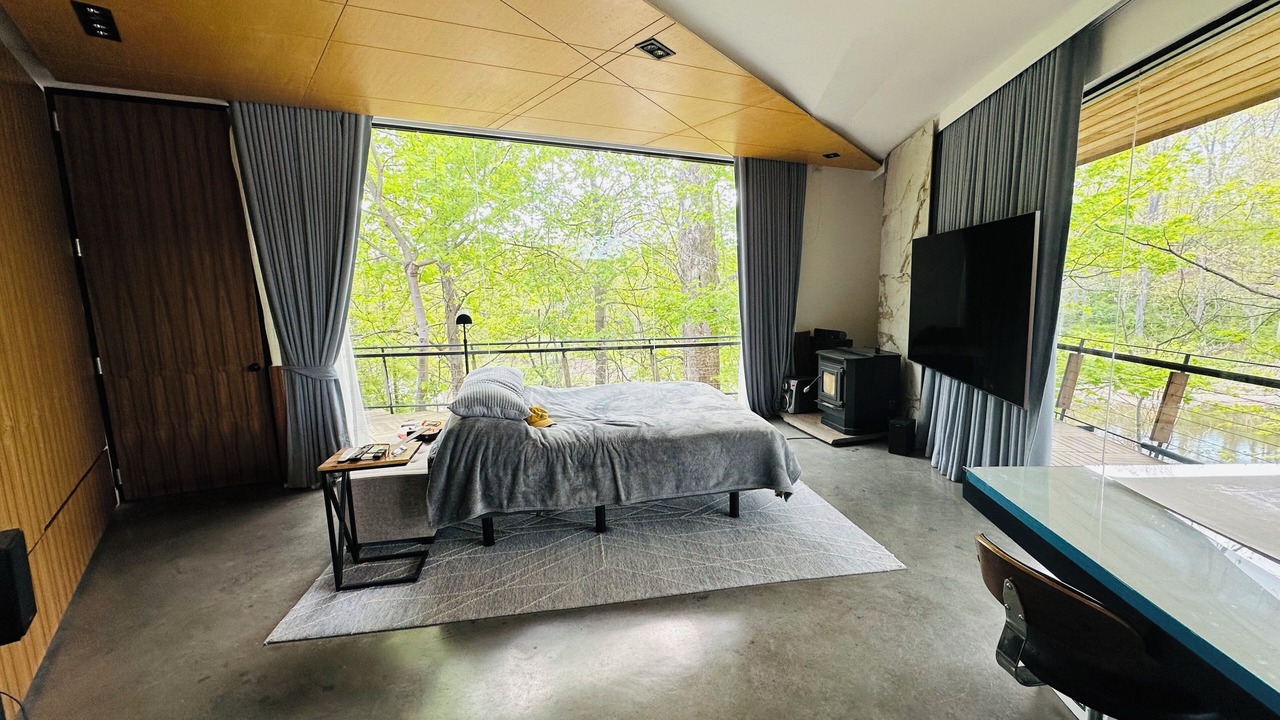 Photo of Bedroom in Lanesville