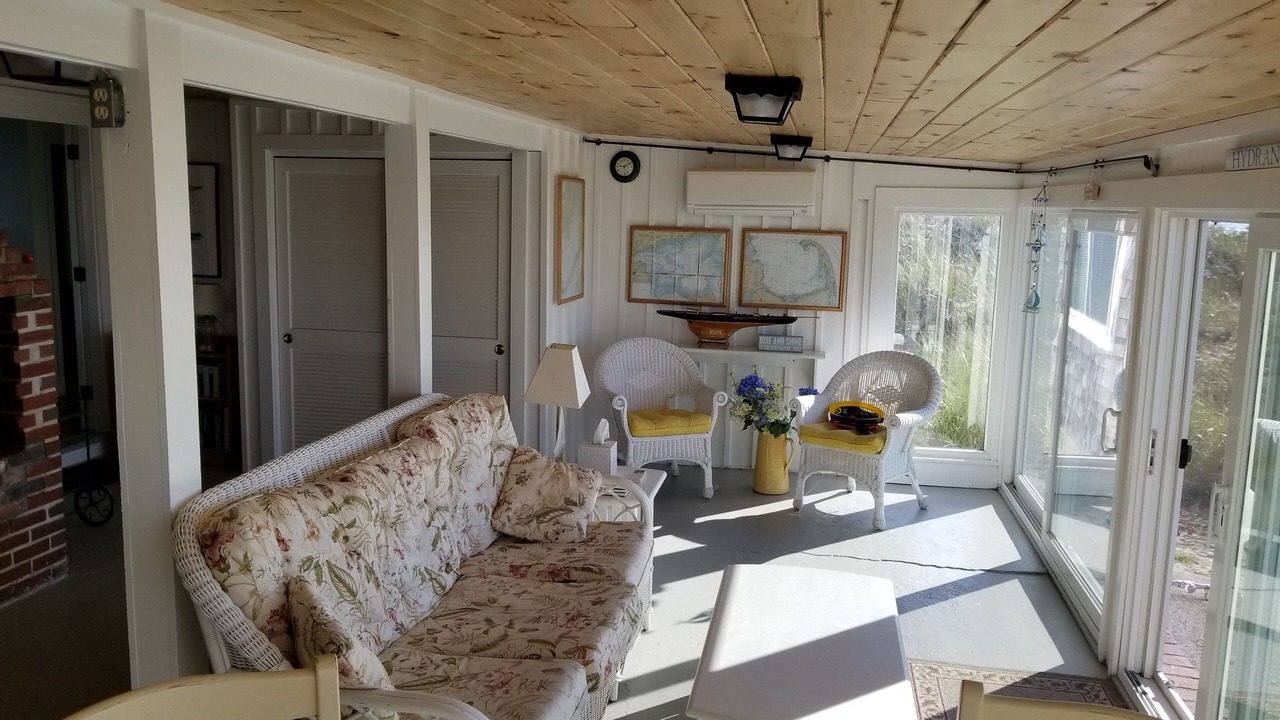 Photo of Livingroom in West Yarmouth