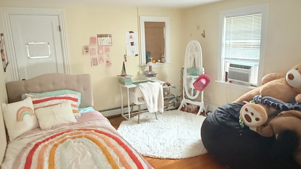 Photo of Bedroom in Jamaica Hills - Pond