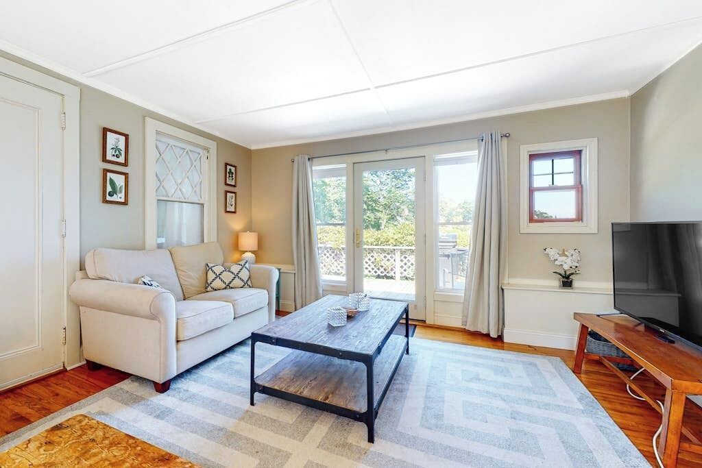 Photo of Livingroom in Manchester-by-the-Sea