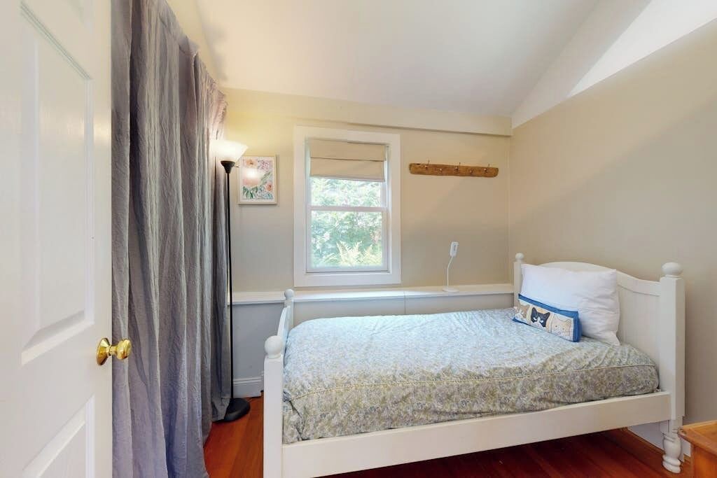 Photo of Bedroom in Manchester-by-the-Sea