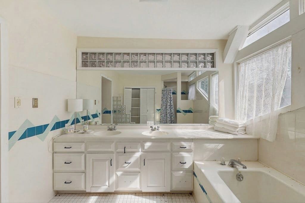 Photo of Bathroom in Prides Crossing