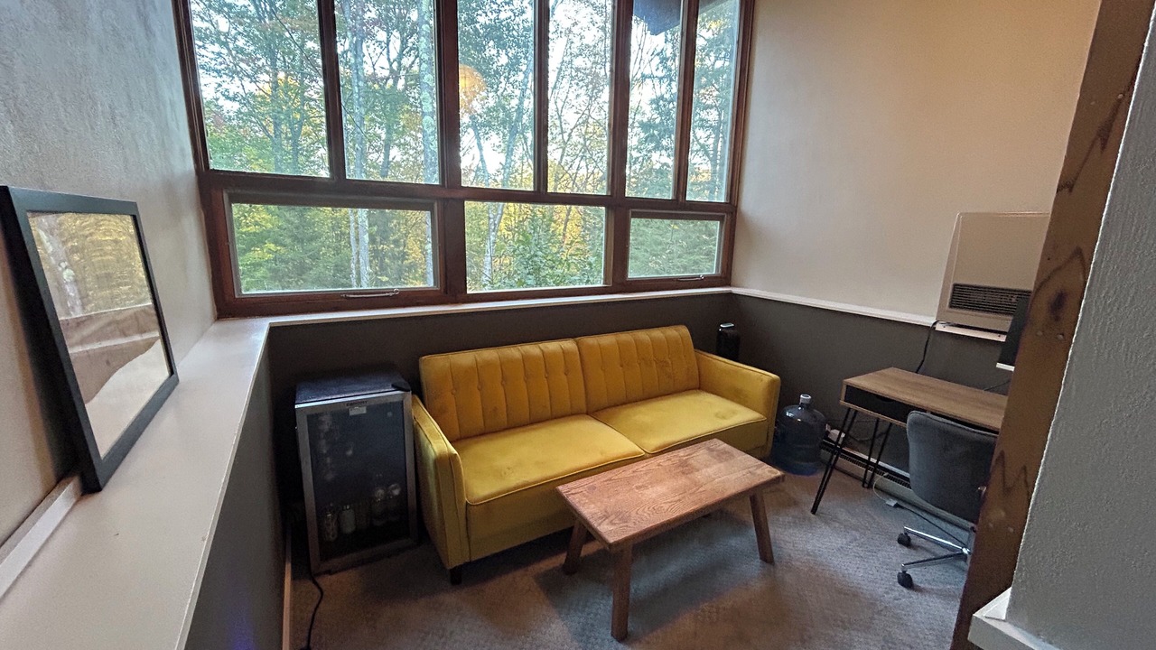 Photo of Livingroom in Warren