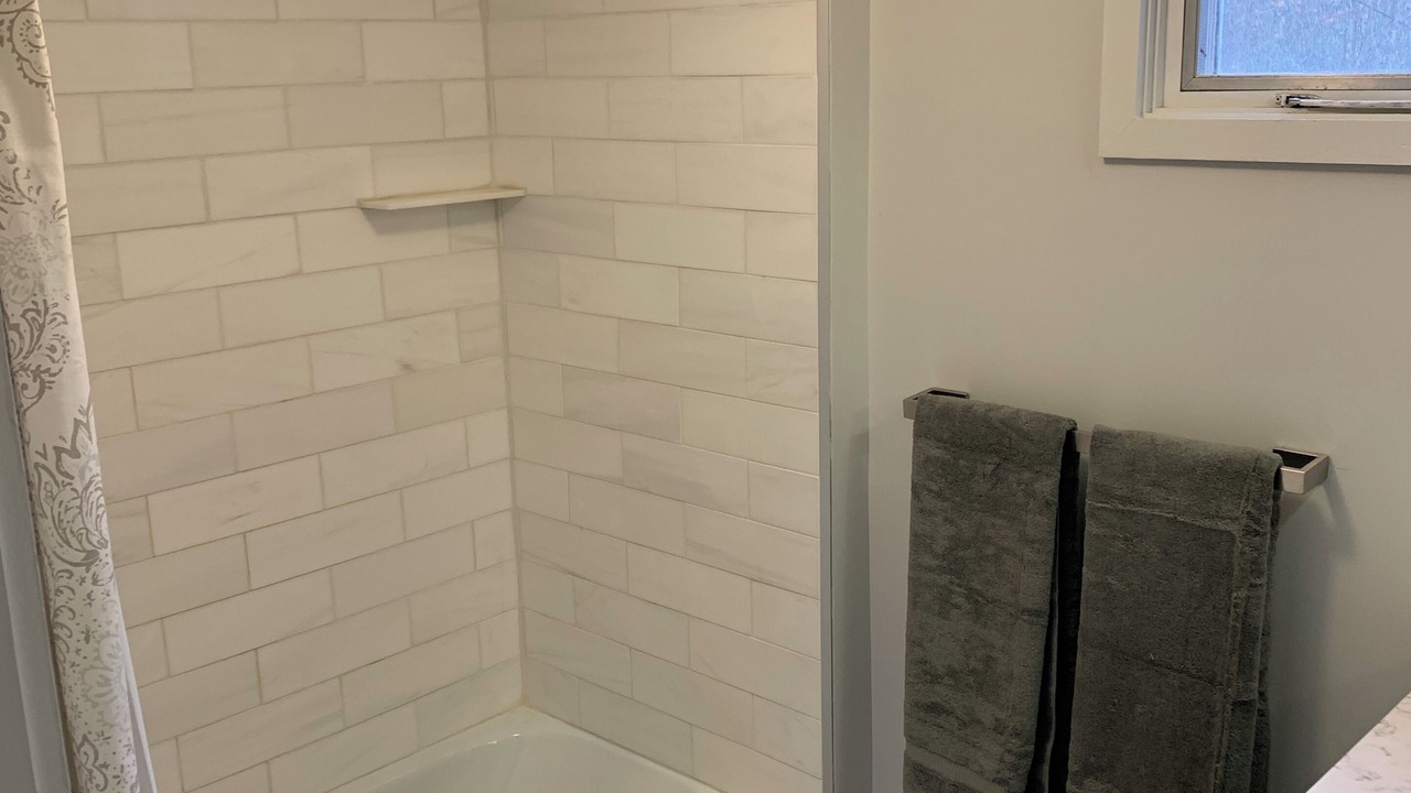 Photo of Bathroom in Warren