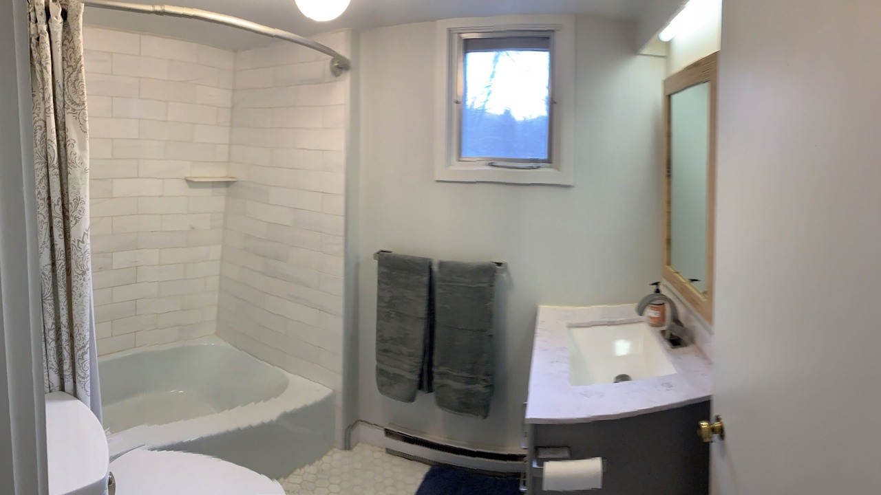 Photo of Bathroom in Warren