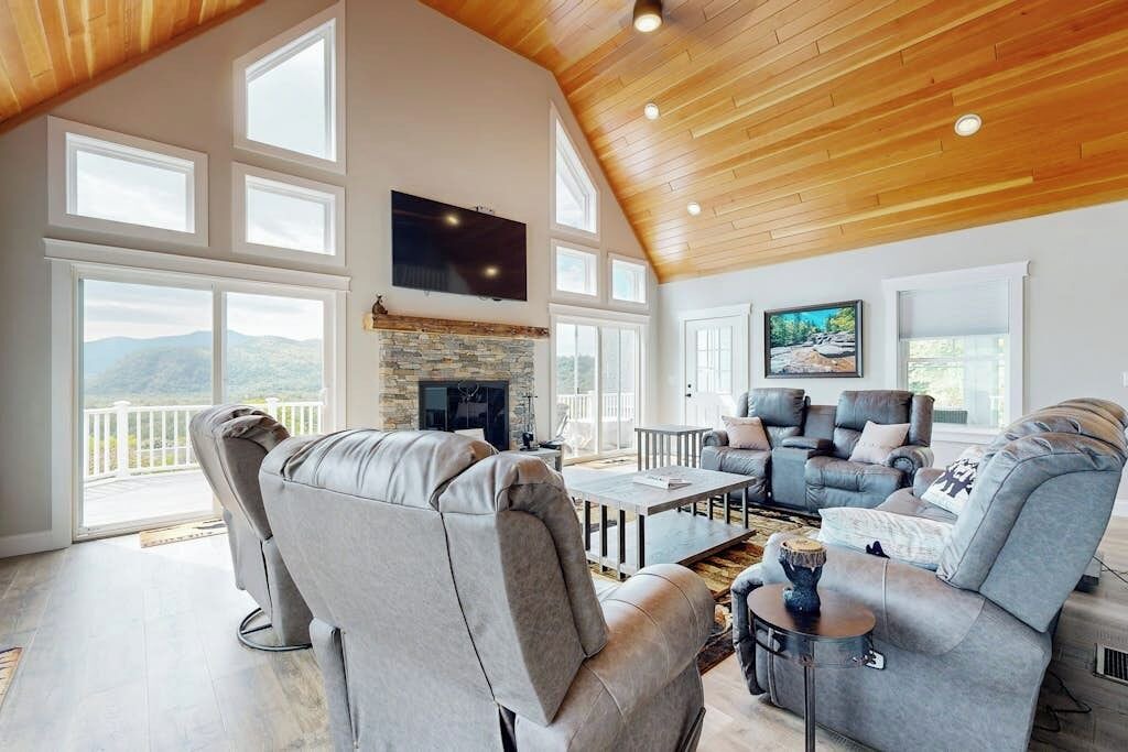 Photo of Livingroom in Intervale