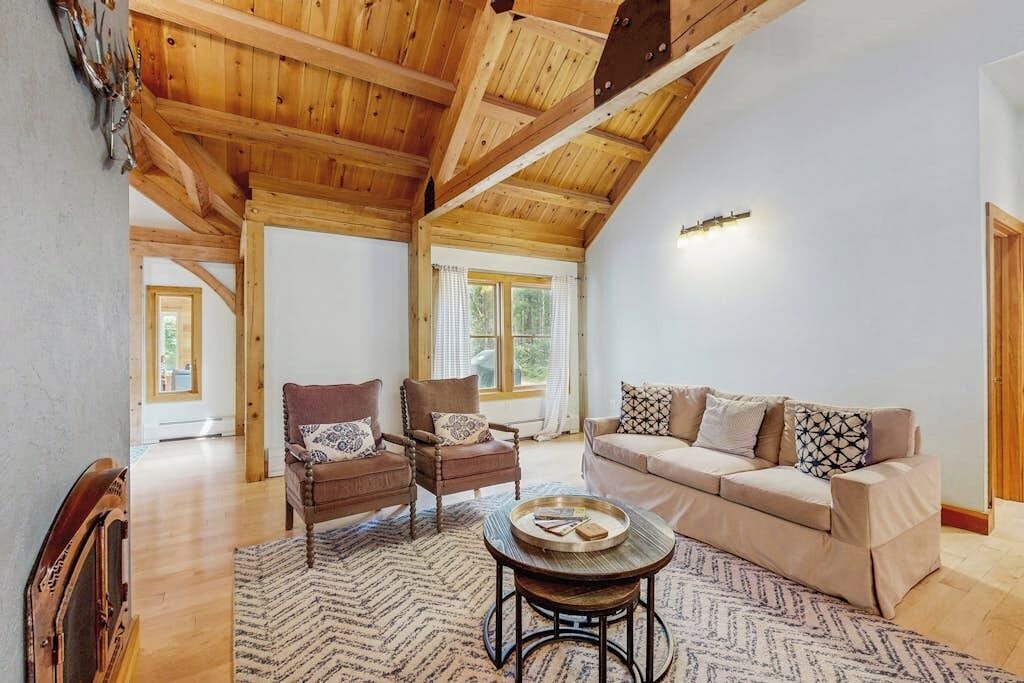 Photo of Livingroom in Freedom