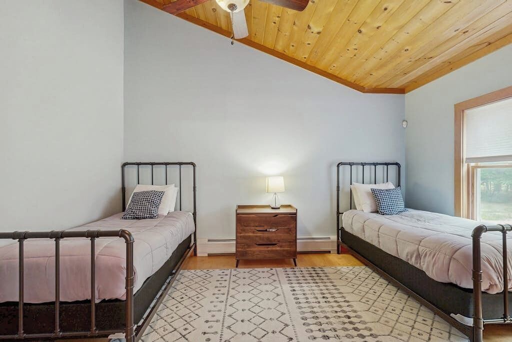 Photo of Bedroom in Freedom