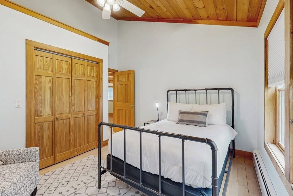 Photo of Bedroom in Freedom