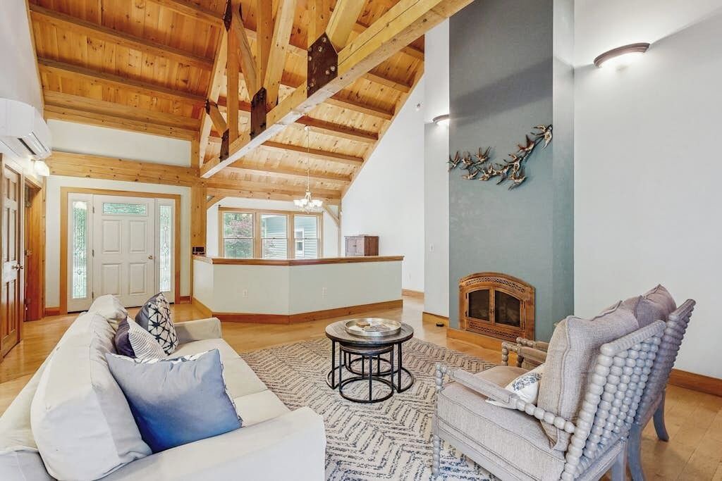 Photo of Livingroom in Freedom