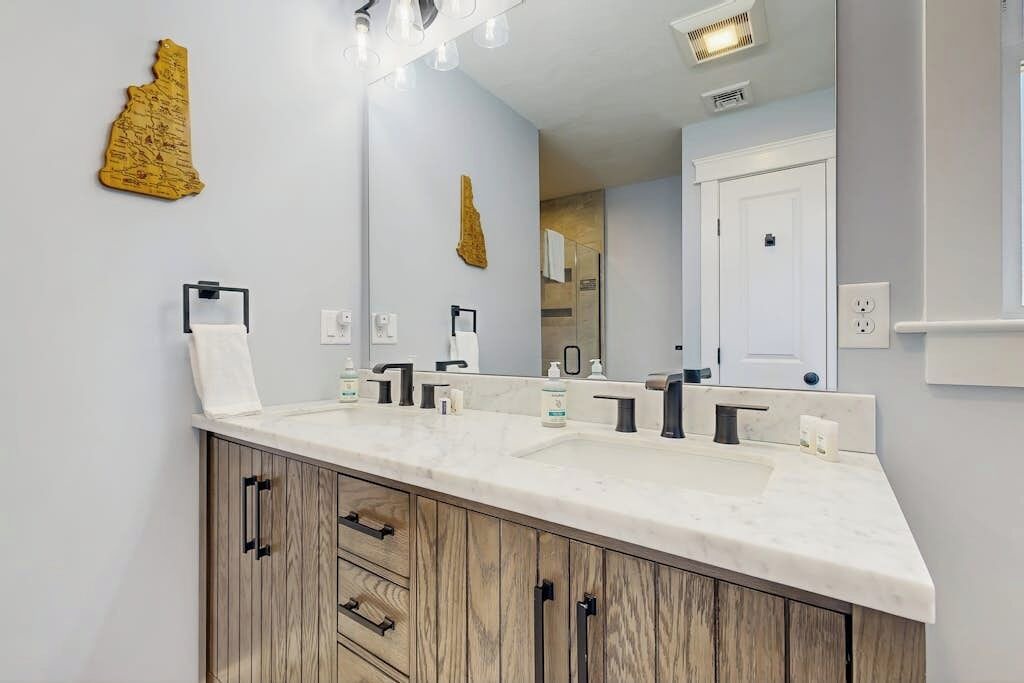 Photo of Bathroom in Intervale