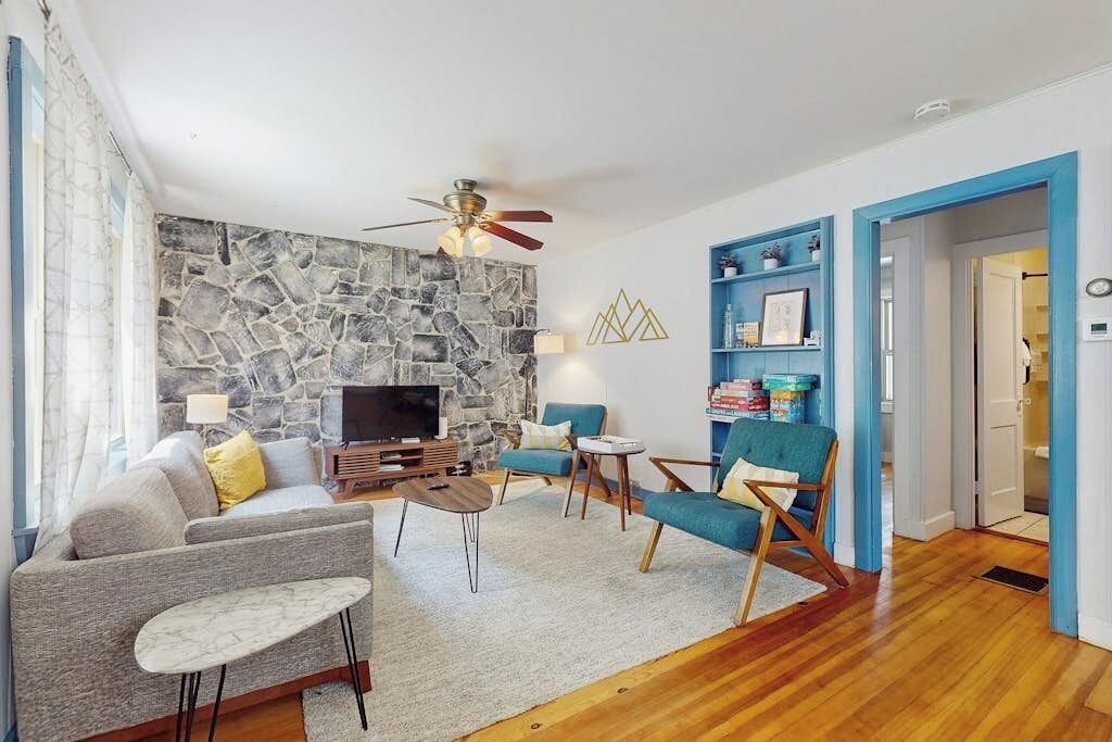 Photo of Livingroom in Kittery