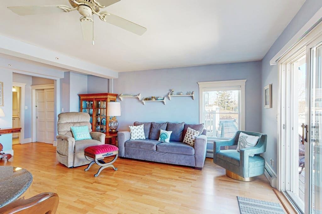 Photo of Livingroom in Ogunquit