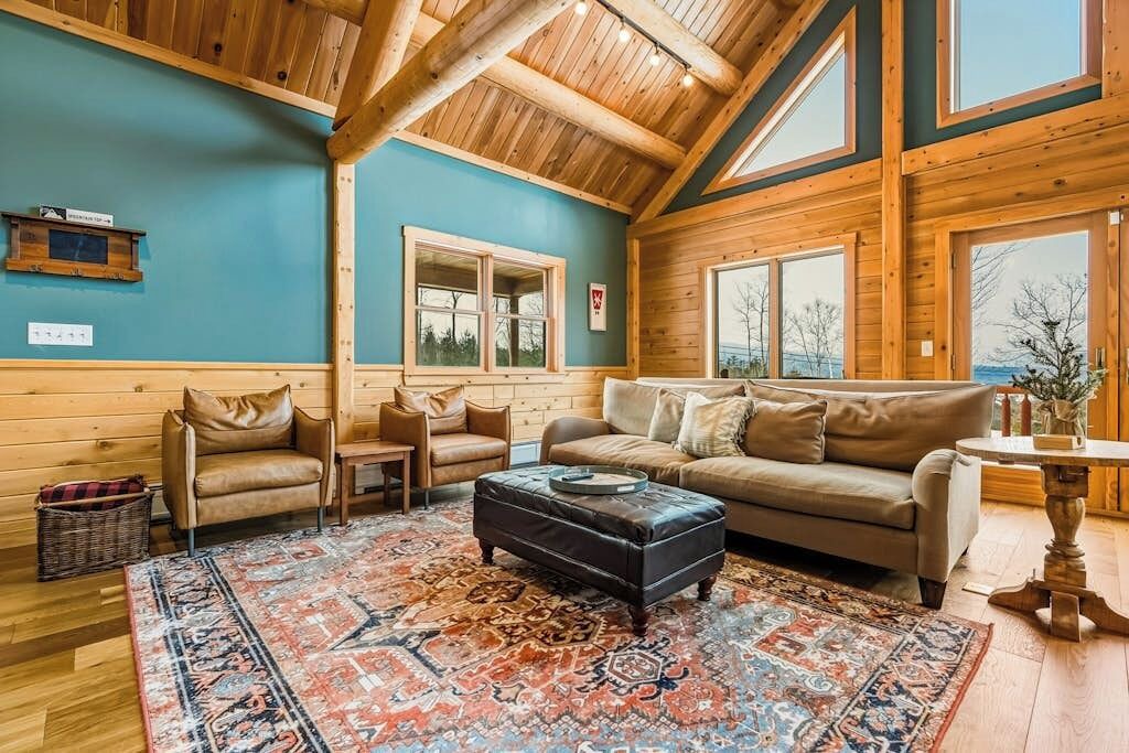 Photo of Livingroom in Rumford Center