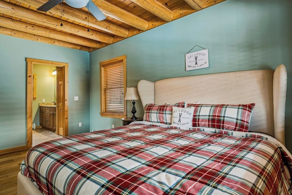 Photo of Bedroom in Rumford Center