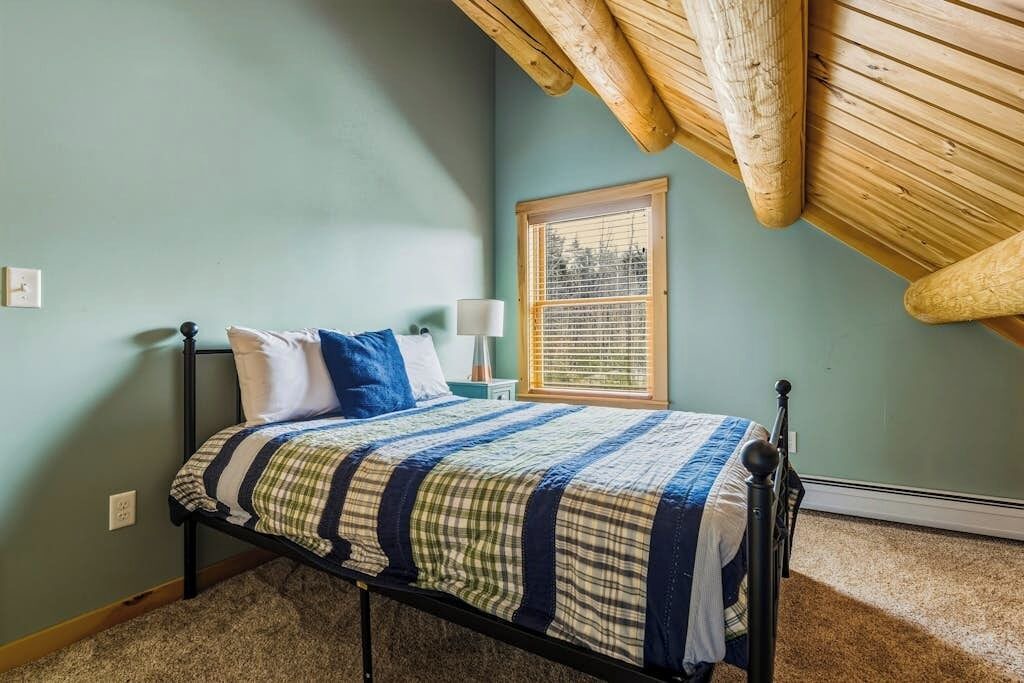 Photo of Bedroom in Rumford Center
