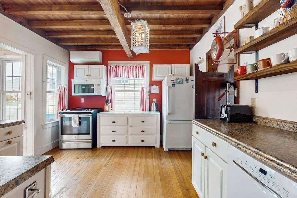 Photo of Kitchen in Ocean Park