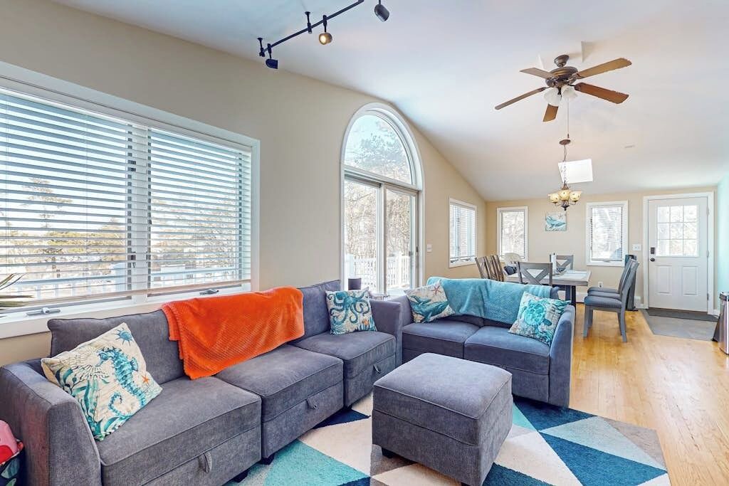 Photo of Livingroom in Biddeford Pool