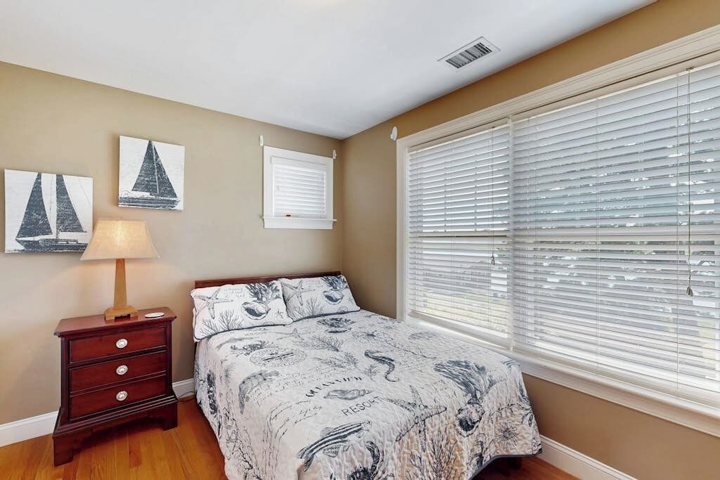 Photo of Bedroom in Biddeford Pool