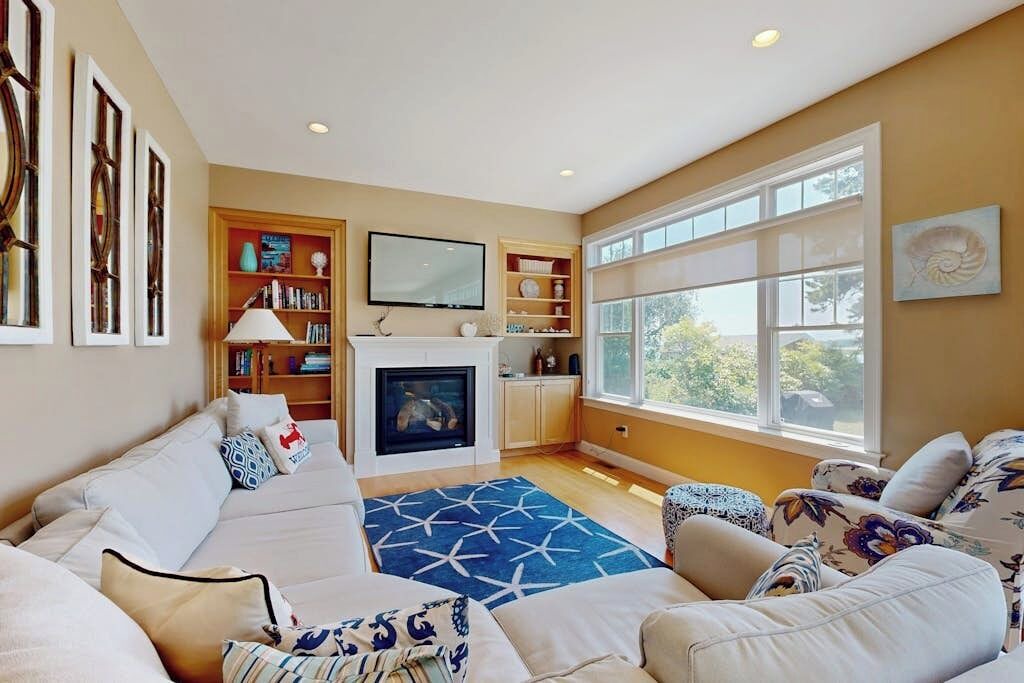 Photo of Livingroom in Biddeford Pool
