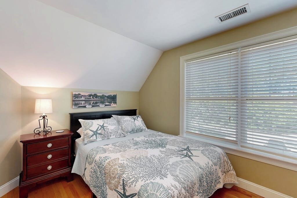 Photo of Bedroom in Biddeford Pool