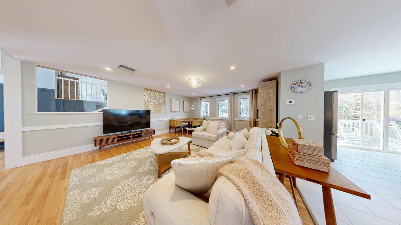 Photo of Livingroom in Cumberland Foreside