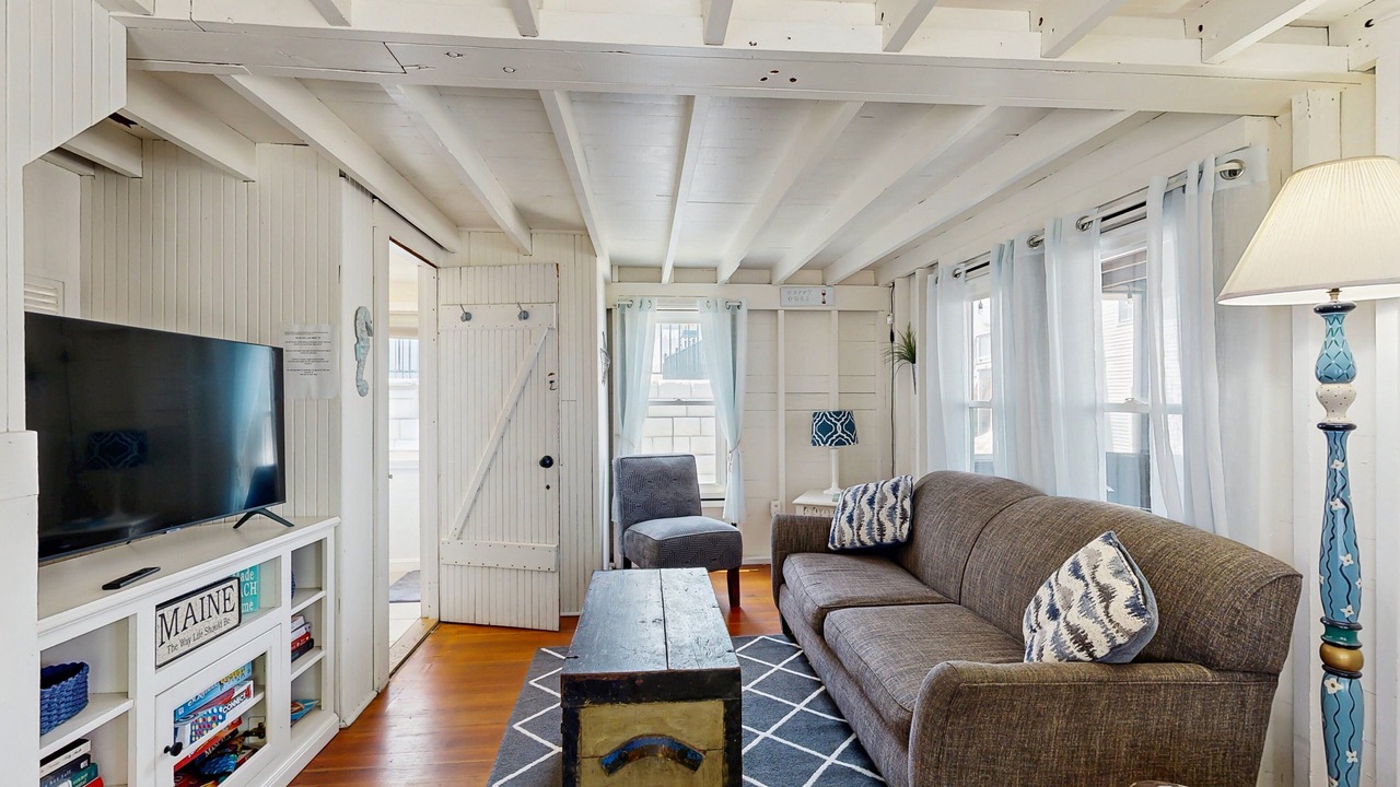 Photo of Livingroom in Wells Beach