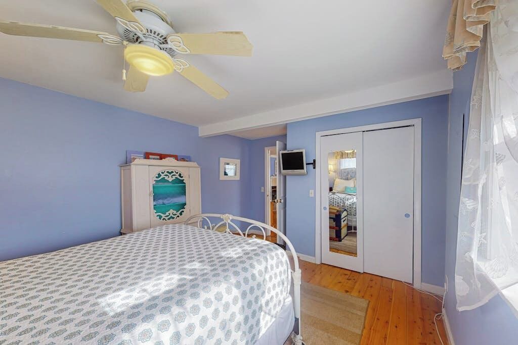 Photo of Bedroom in York Beach