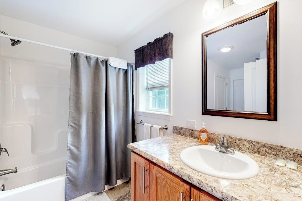 Photo of Bathroom in York Beach