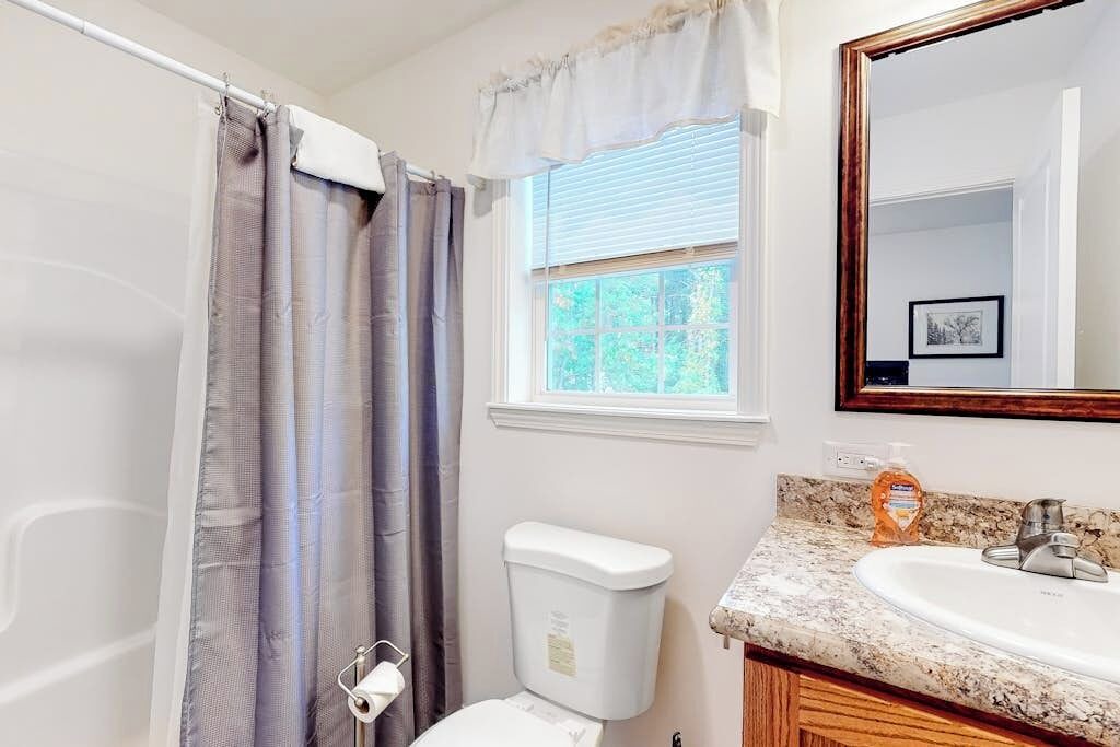 Photo of Bathroom in York Beach
