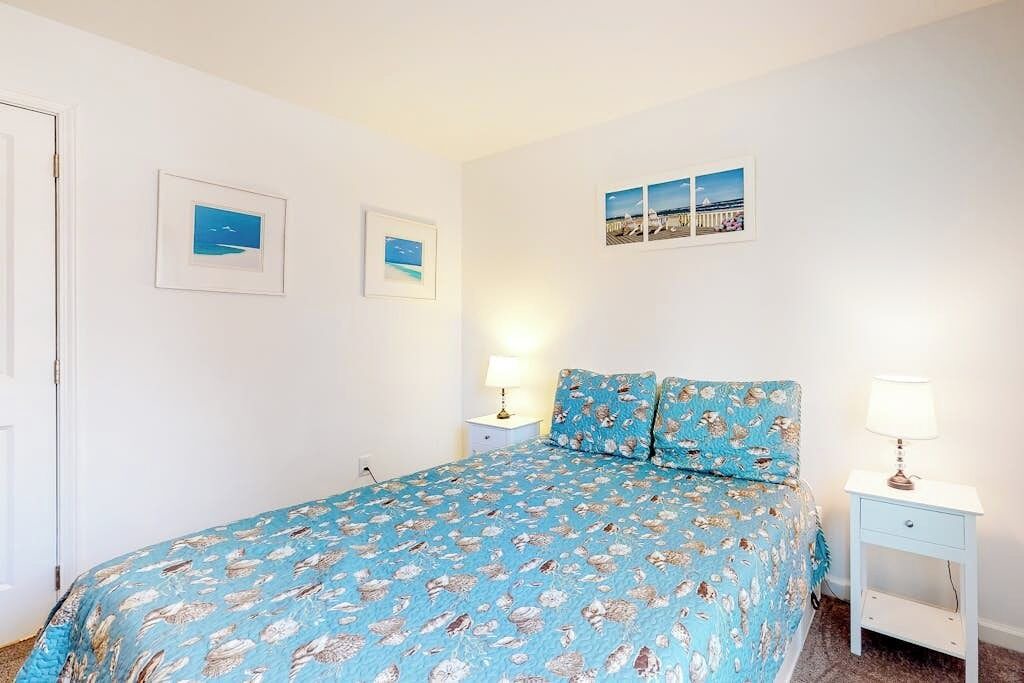 Photo of Bedroom in York Beach