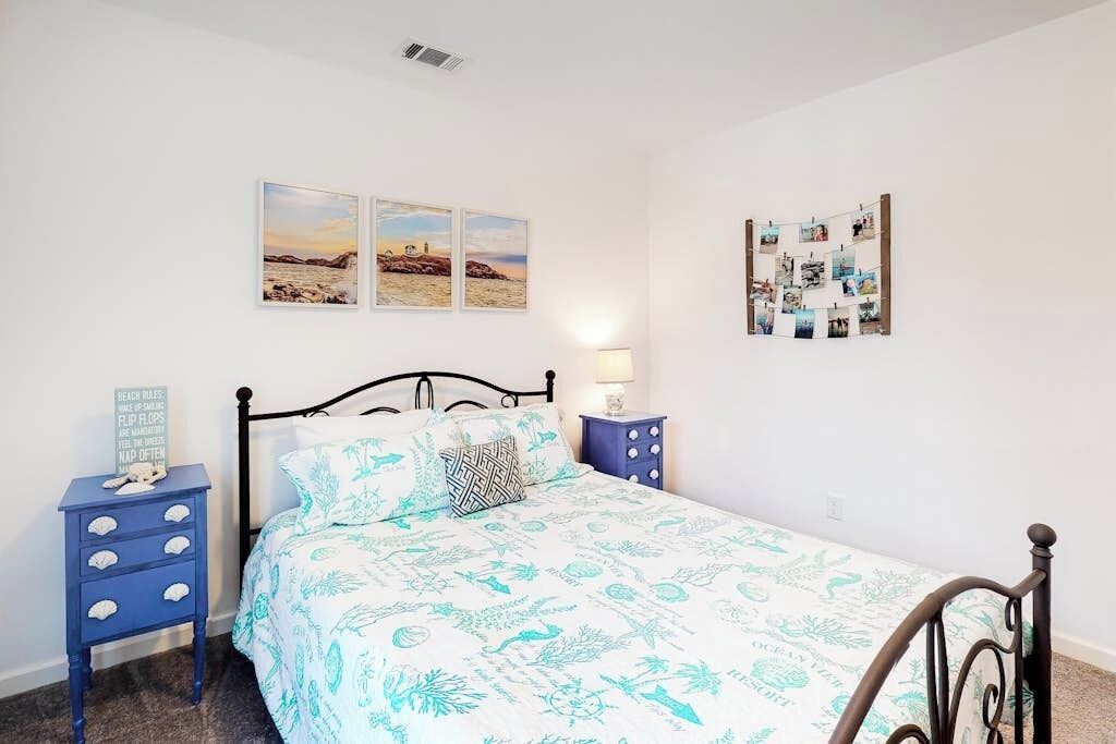 Photo of Bedroom in York Beach