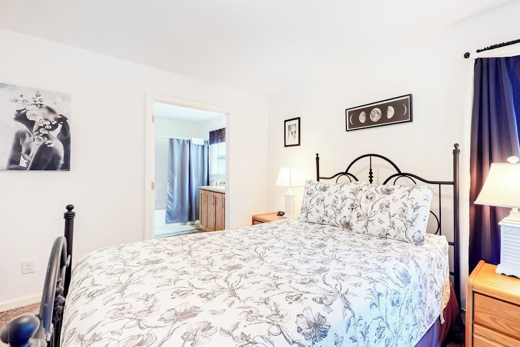 Photo of Bedroom in York Beach