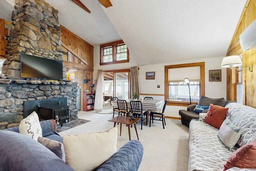 Photo of Livingroom in Freedom