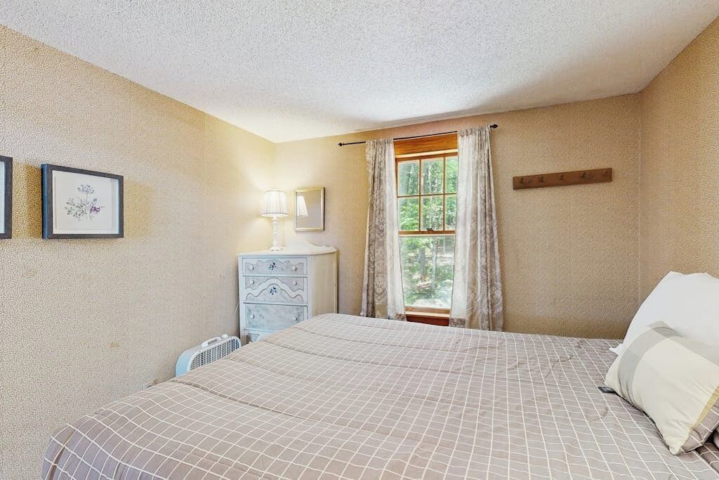 Photo of Bedroom in Freedom