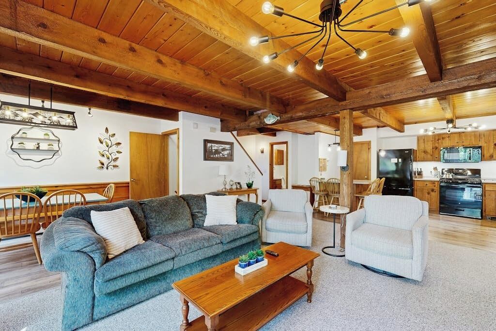 Photo of Livingroom in Intervale