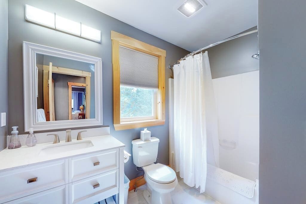 Photo of Bathroom in Intervale