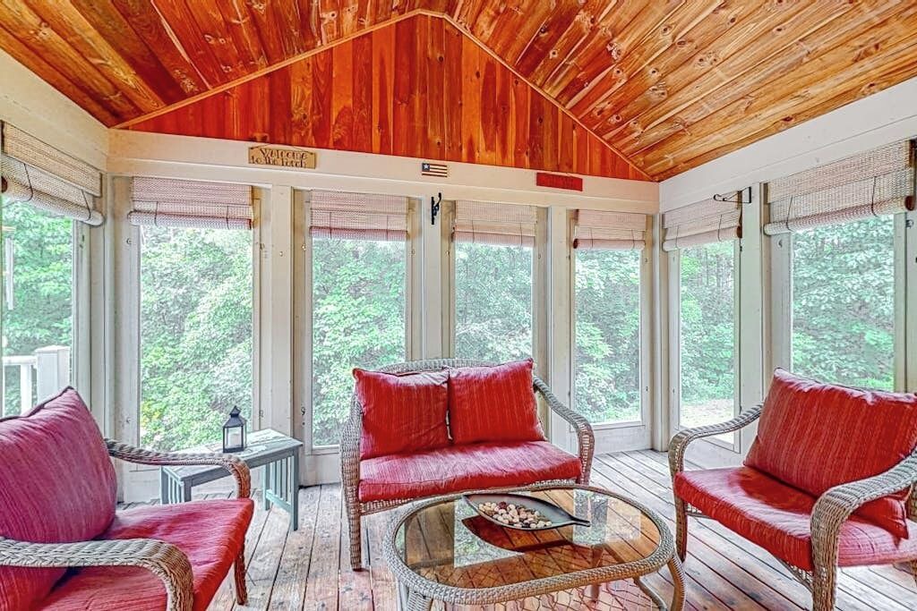 Photo of Livingroom in Raymond