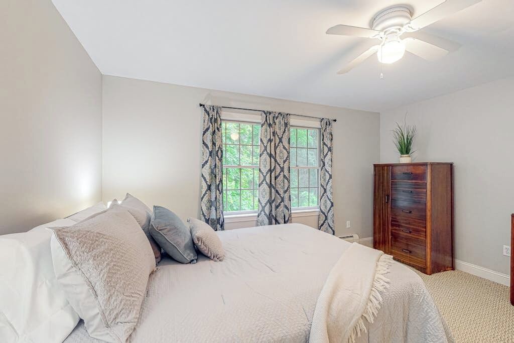 Photo of Bedroom in Raymond