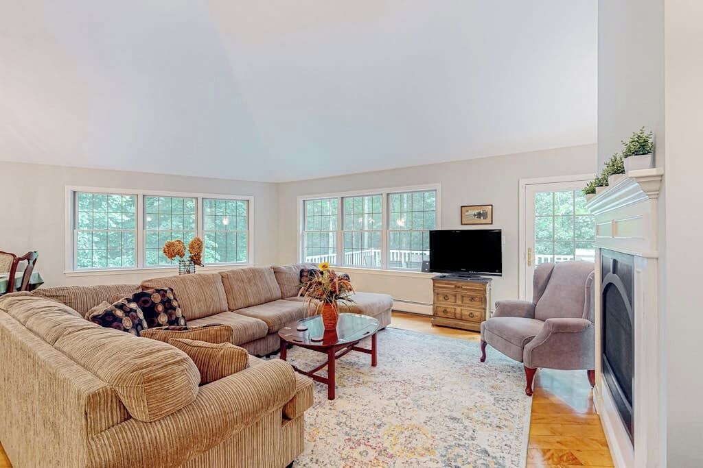 Photo of Livingroom in Raymond