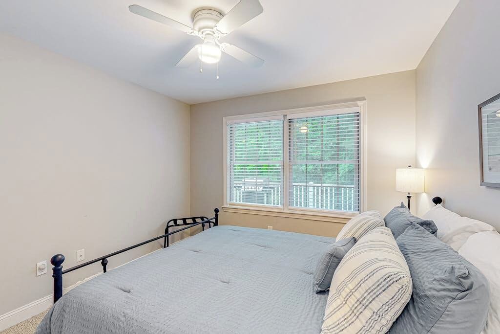 Photo of Bedroom in Raymond