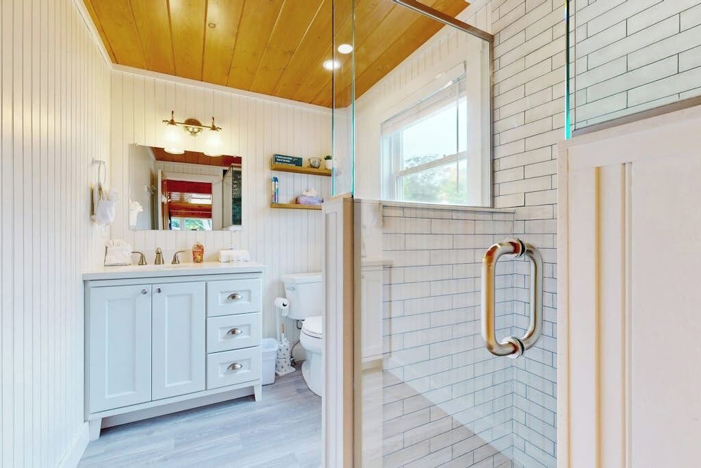 Photo of Bathroom in Ogunquit