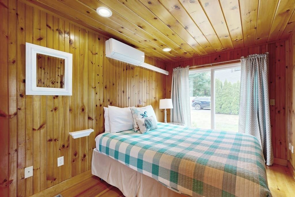 Photo of Bedroom in Ogunquit
